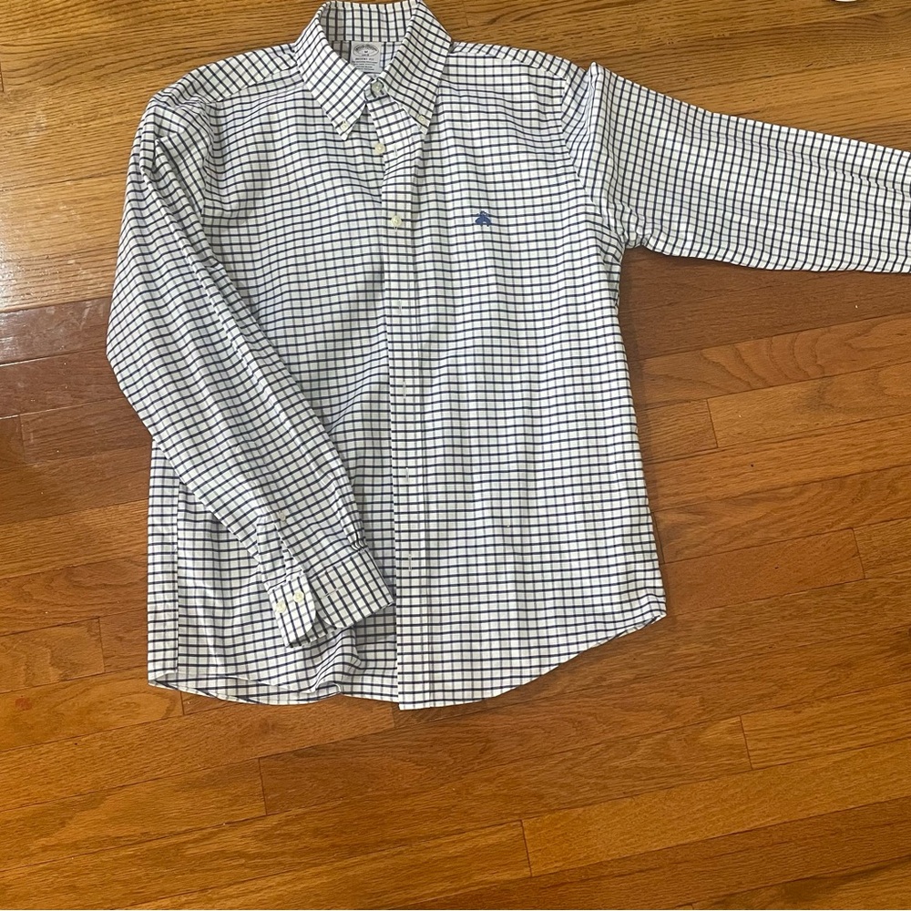 Brooks Brothers medium classic fit